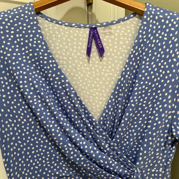 Seraphine Keoni | Short Jersey Maternity Dress With Cap Sleeves - Picture 3 of 4